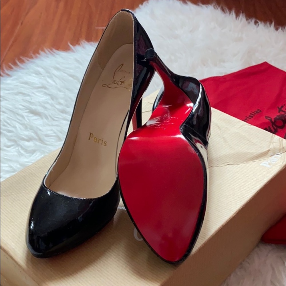 Red Sole Pumps